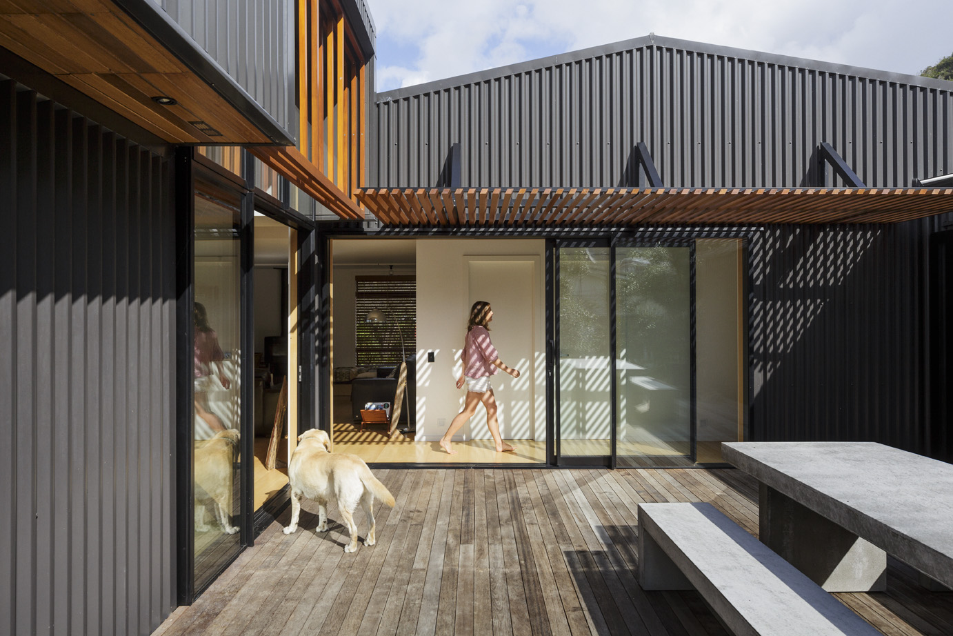 offSET Shed House
